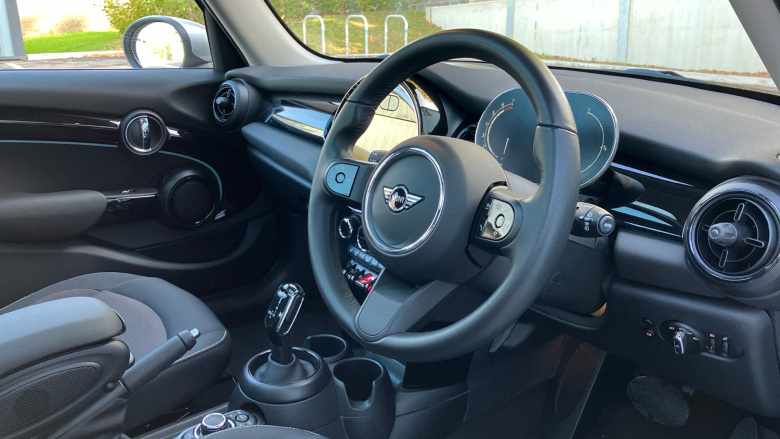 MINI Hatchback 1.5 Cooper Classic Premium 5dr Auto Petrol Hatchback